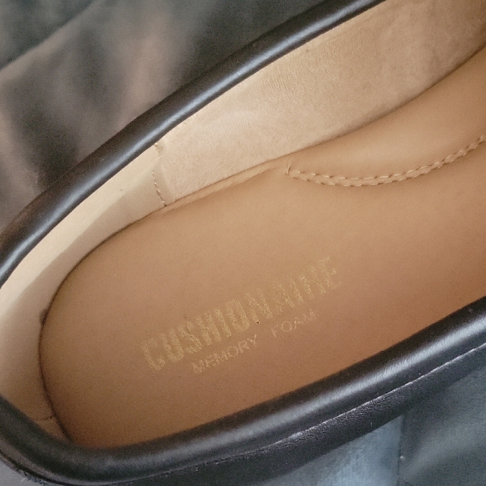 NWOT Cushionaire Penny Loafers - Picture 2 of 9